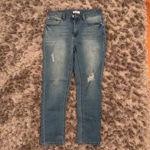 “Kensie” light wash jeans with small rips